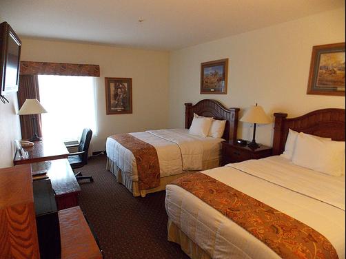 Brookside Inn & Suites - White City - Soveværelse
