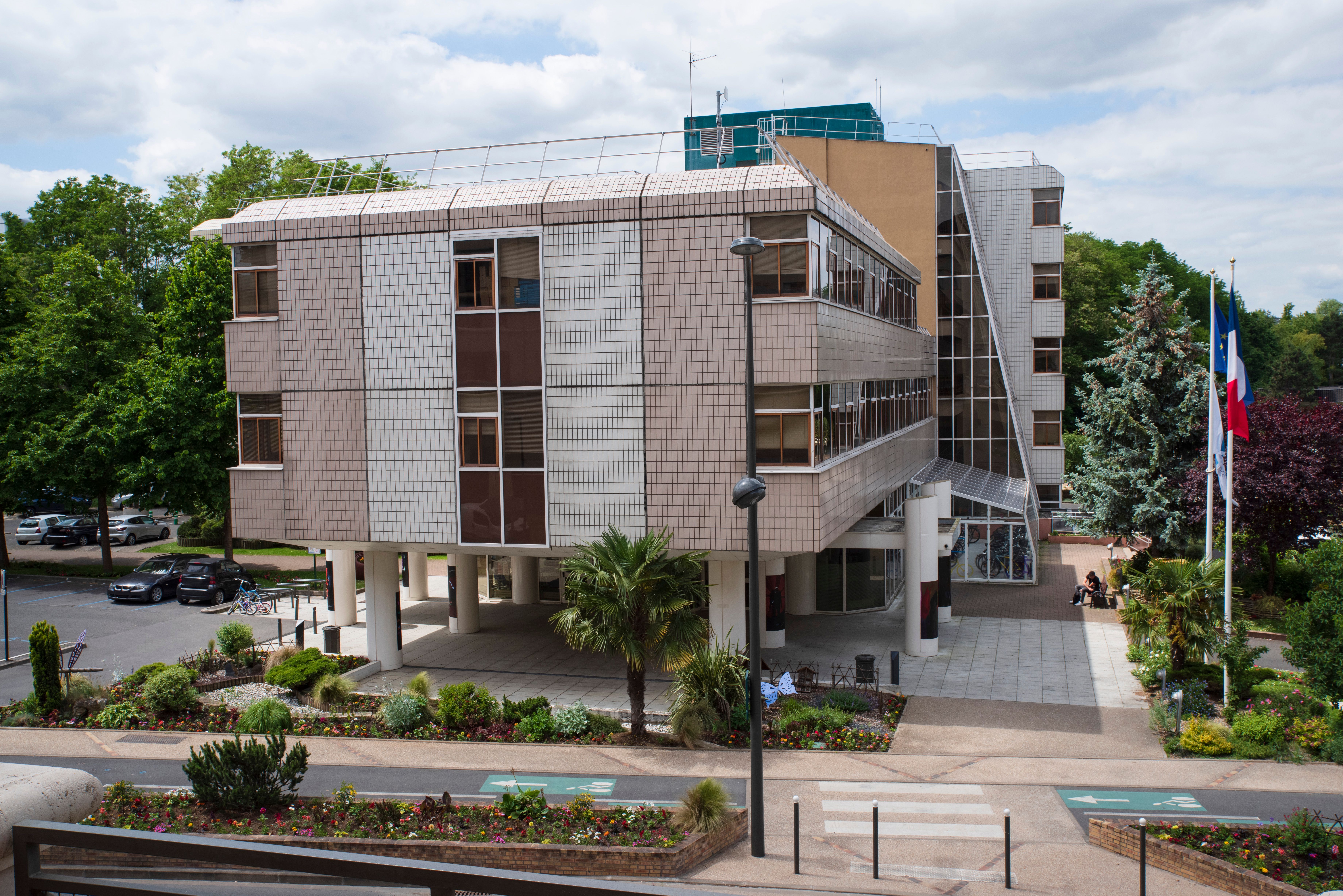 Biludlejning i Massy