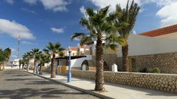 Find billige flybilletter til Espargos