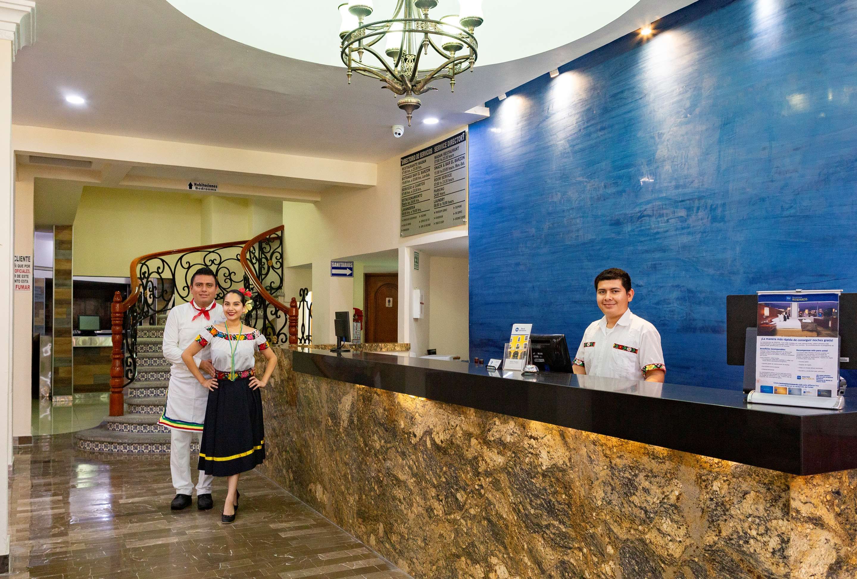 Receptionist