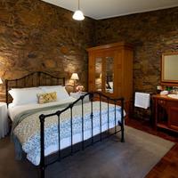 Byronsvale Vineyard and Accommodation