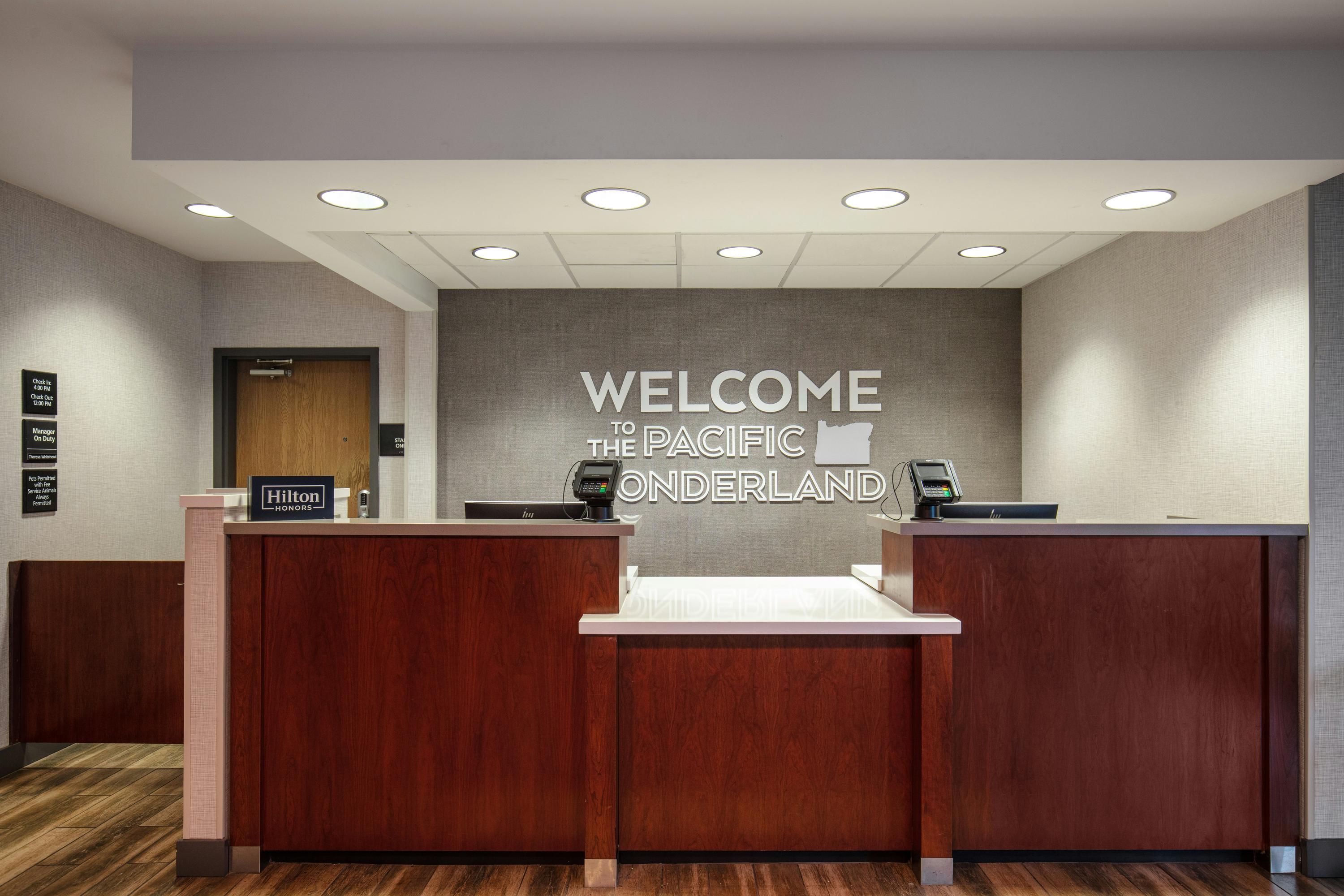 Receptionist
