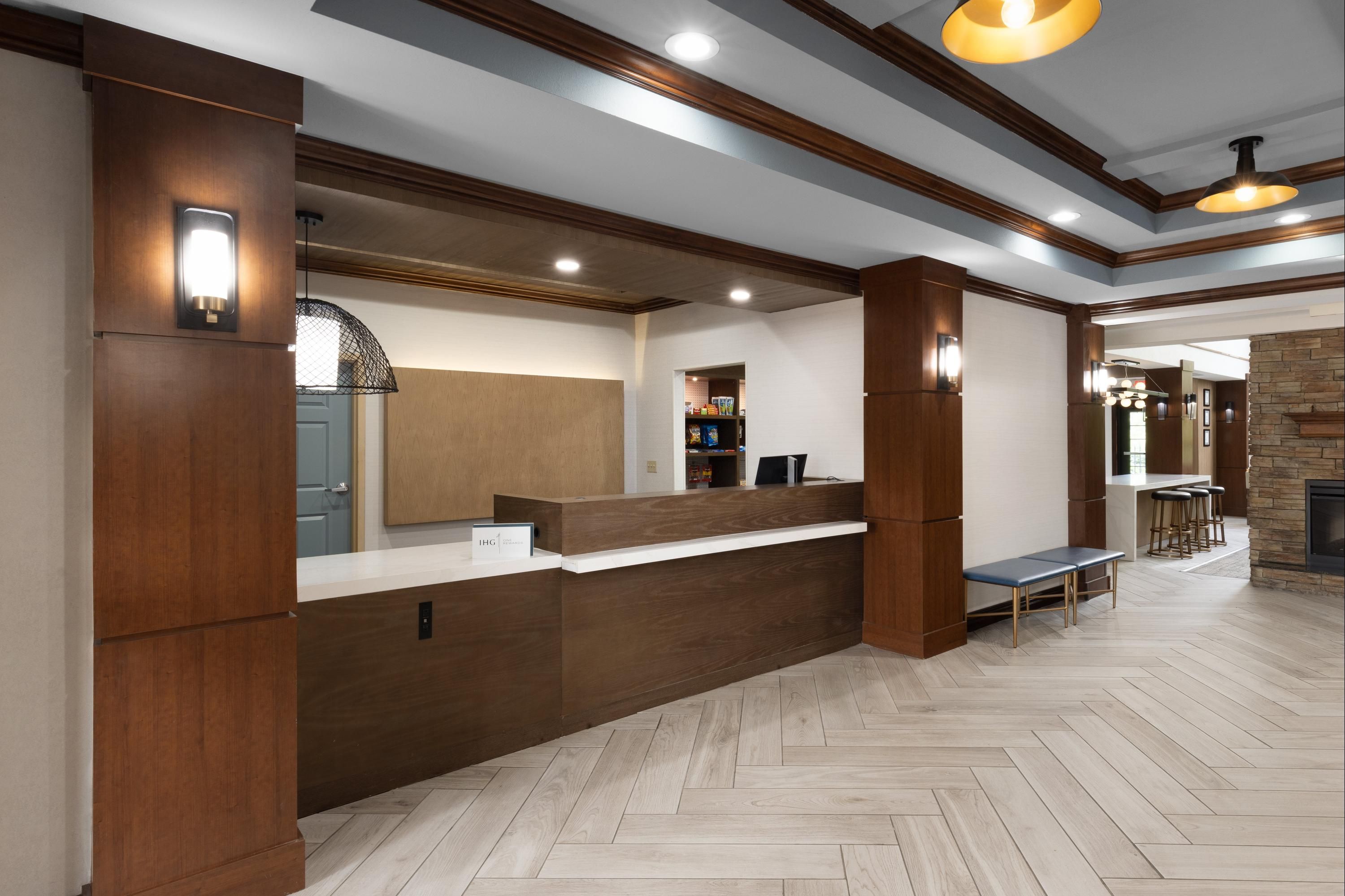 Receptionist