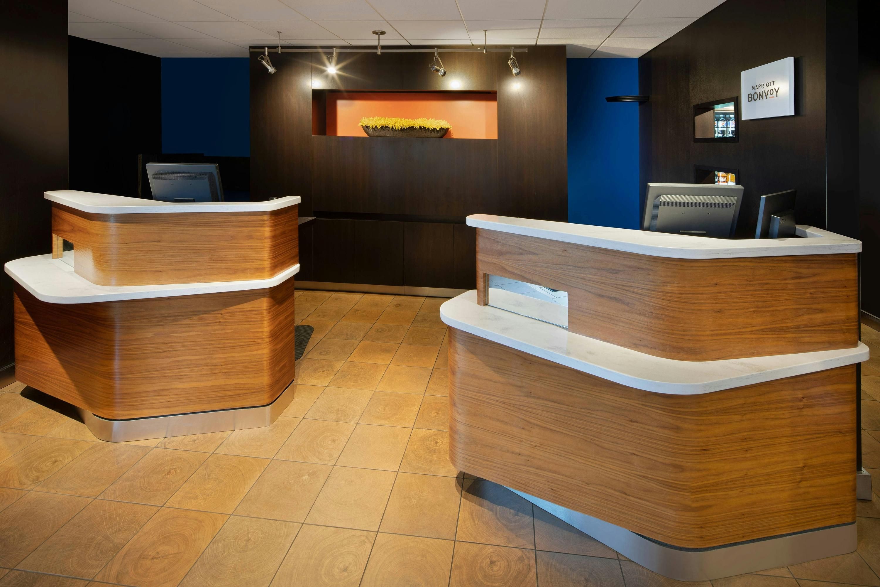 Receptionist