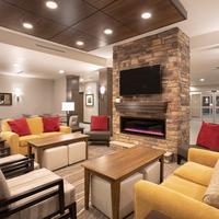 King Suite. Free Breakfast. Pool & Hot Tub. Great For Business Travelers!