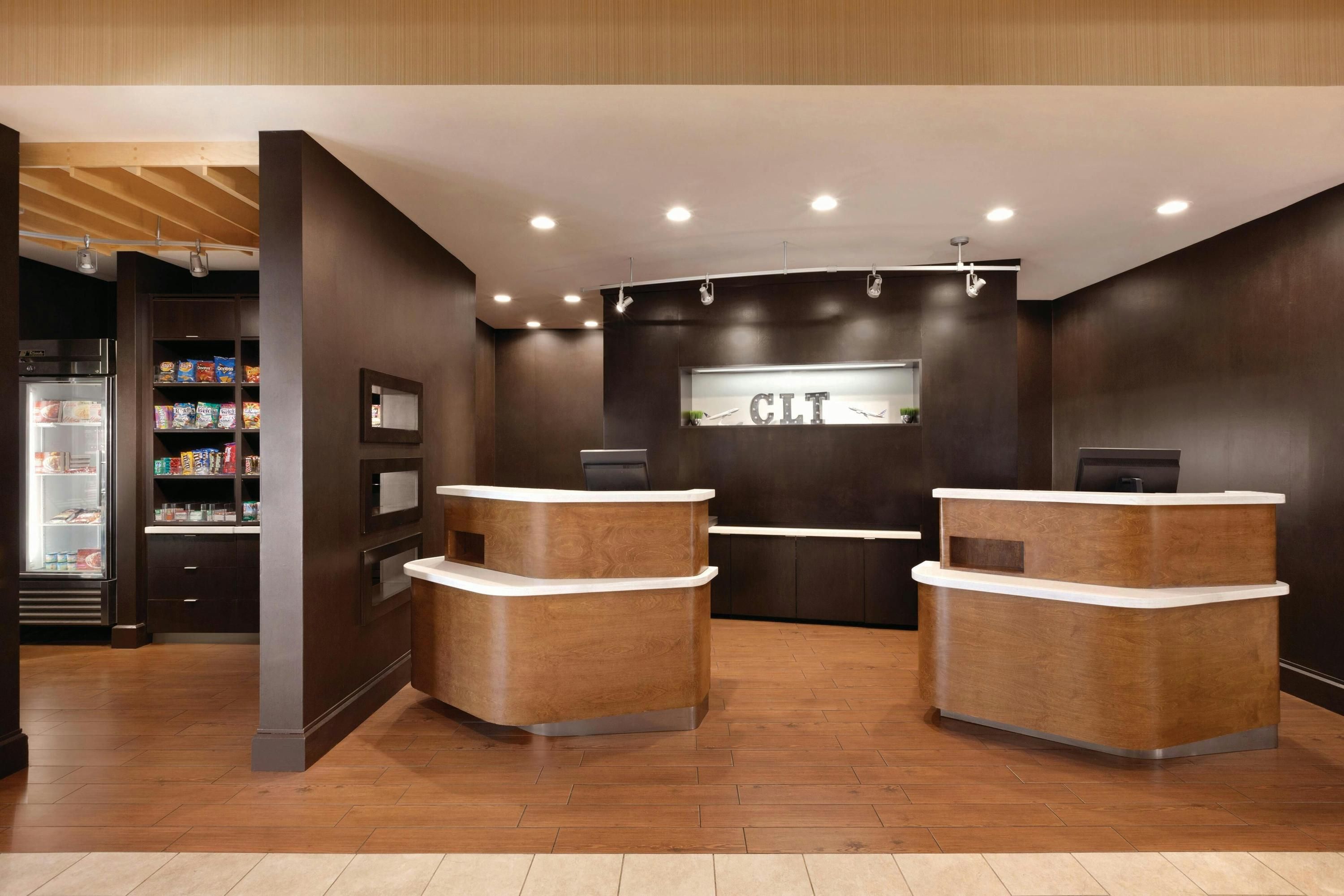 Receptionist