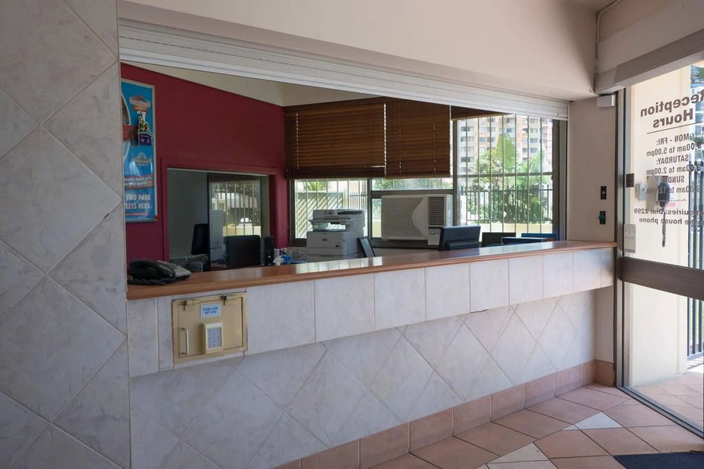 Receptionist
