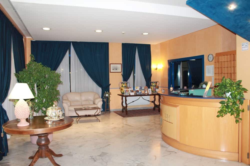 Receptionist