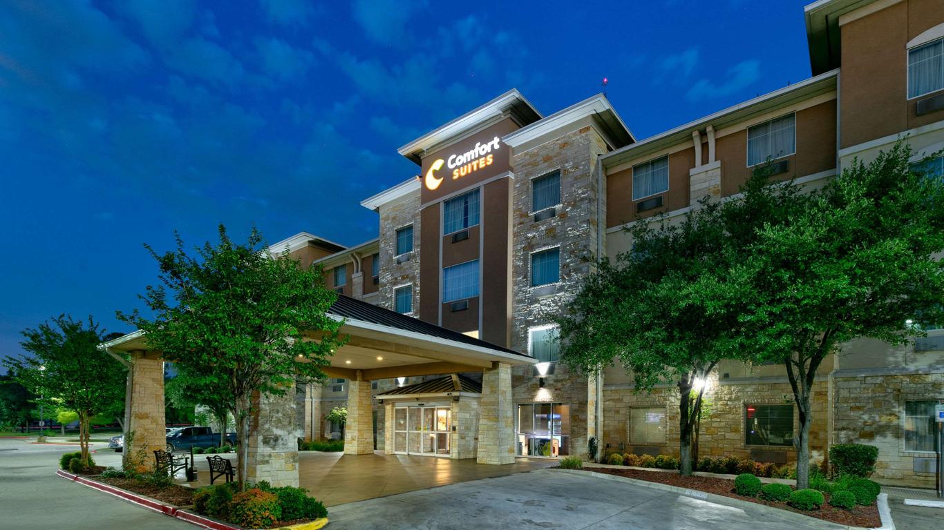 Comfort Suites Arlington - Entertainment District