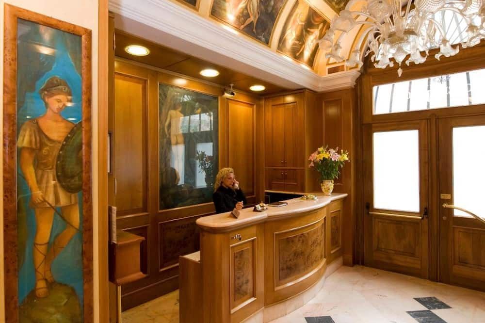 Receptionist