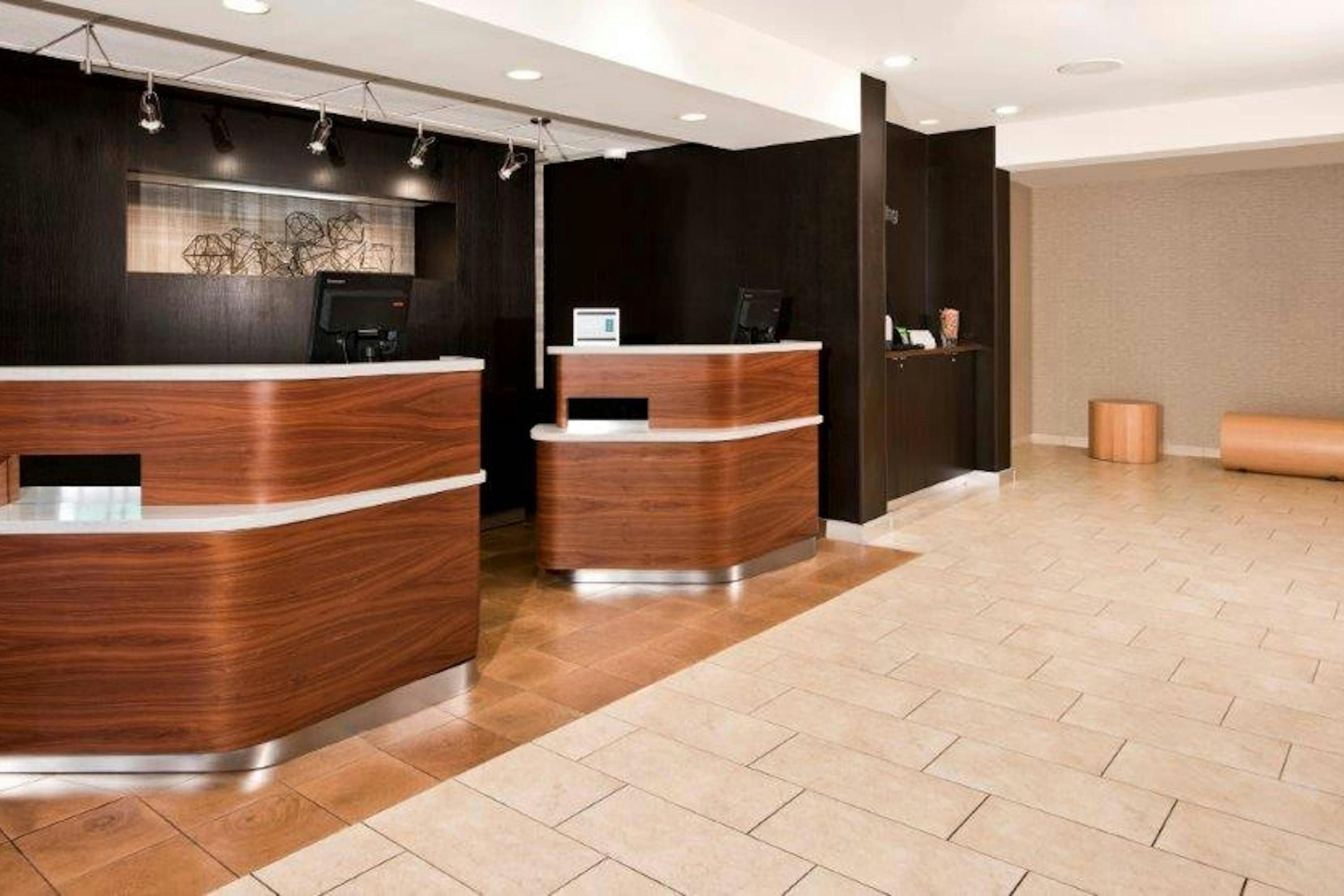 Receptionist