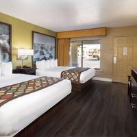 Super 8 By Wyndham Nau Downtown Conference Center