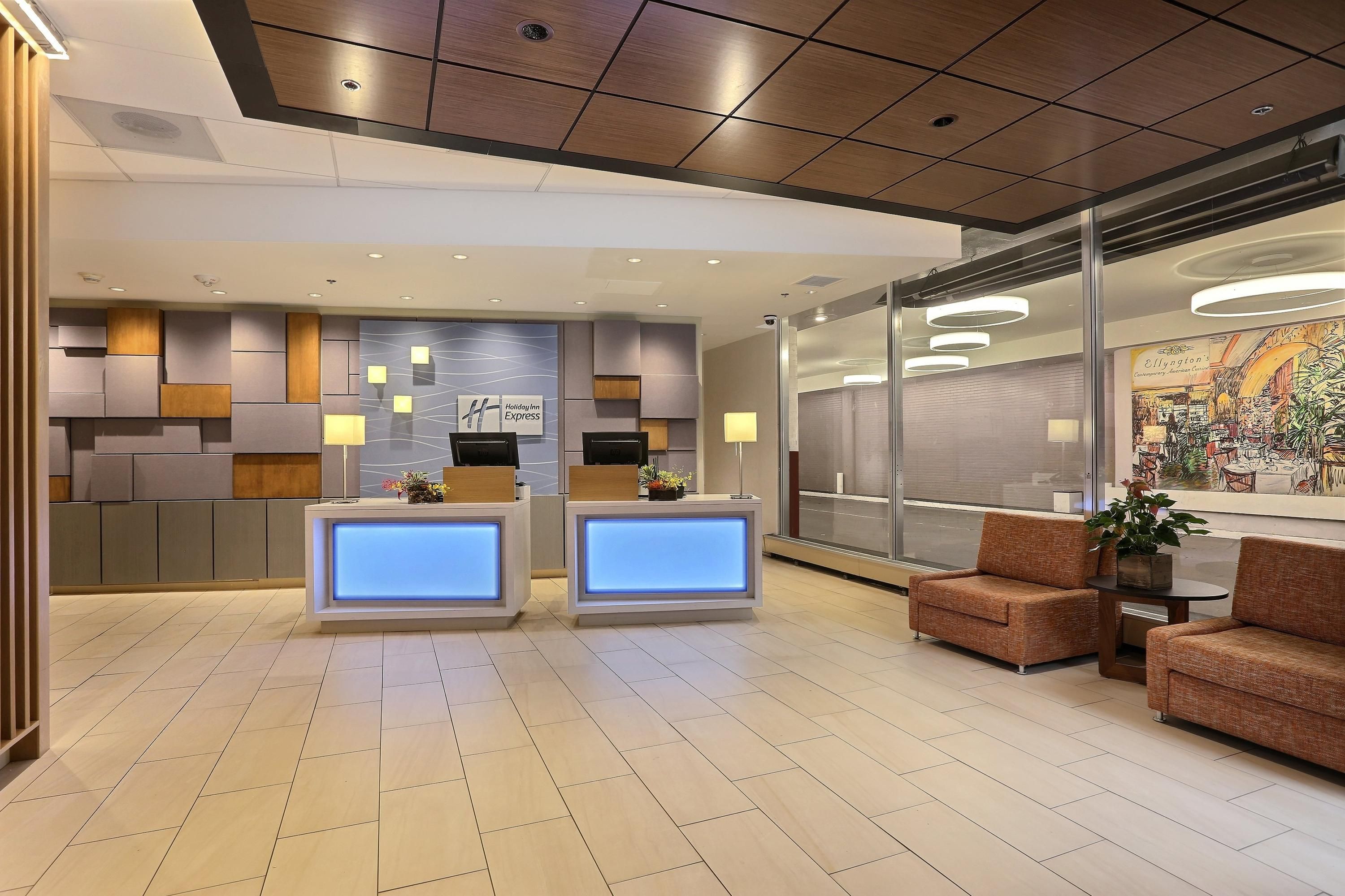 Receptionist