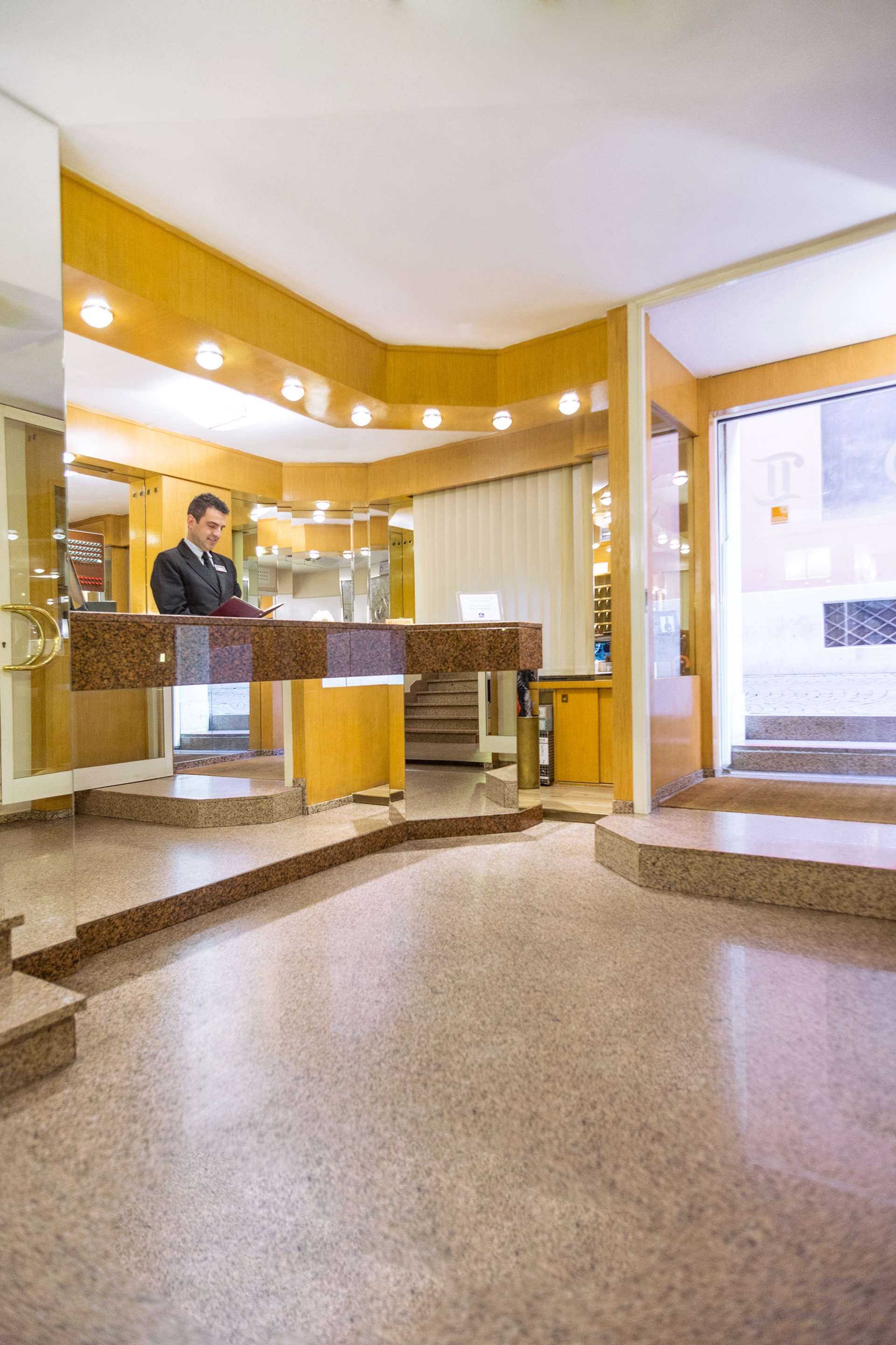 Receptionist Billede