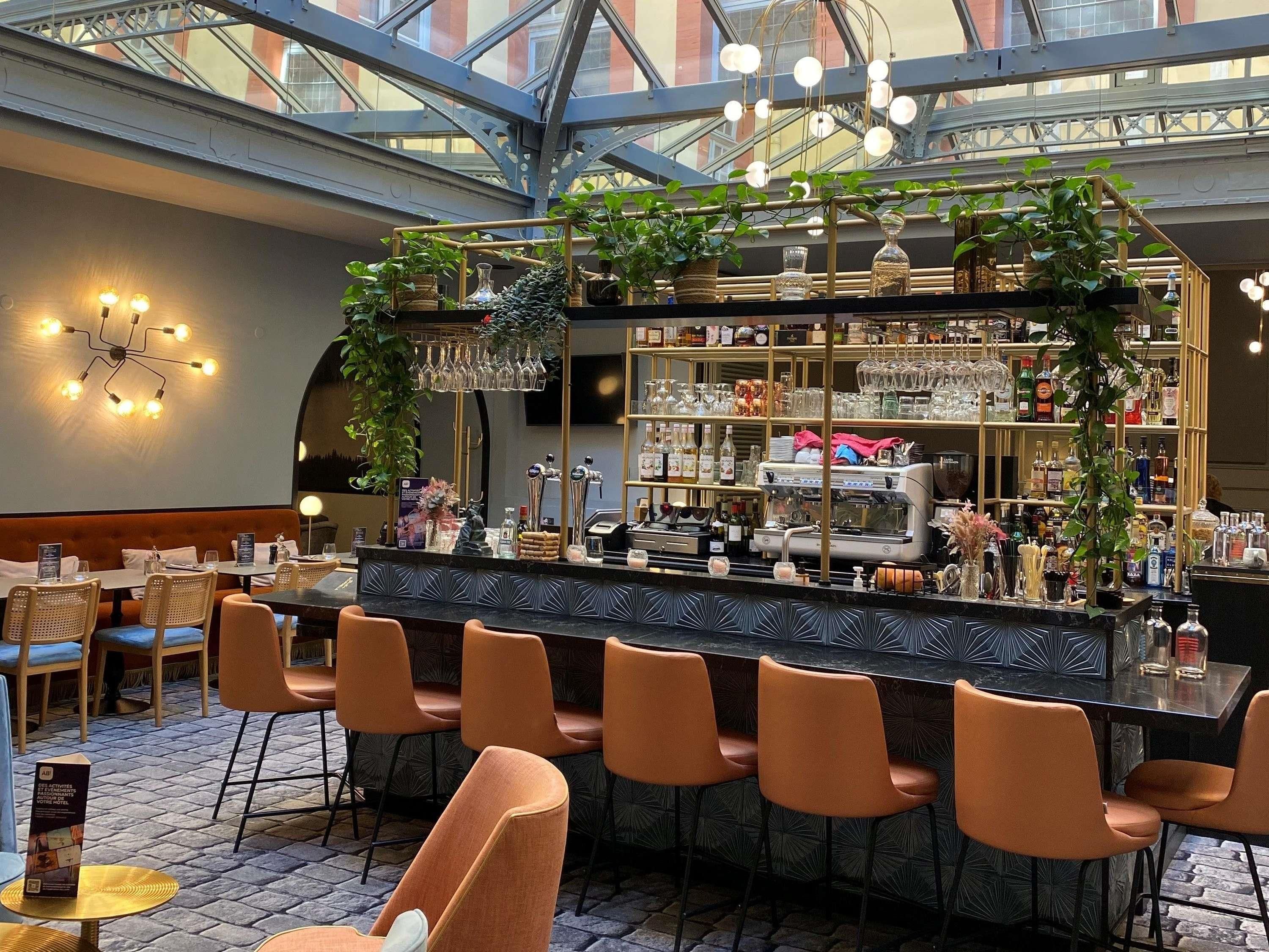 Bar