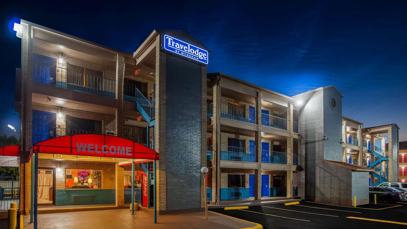 Travelodge by Wyndham Houston Hobby Airport