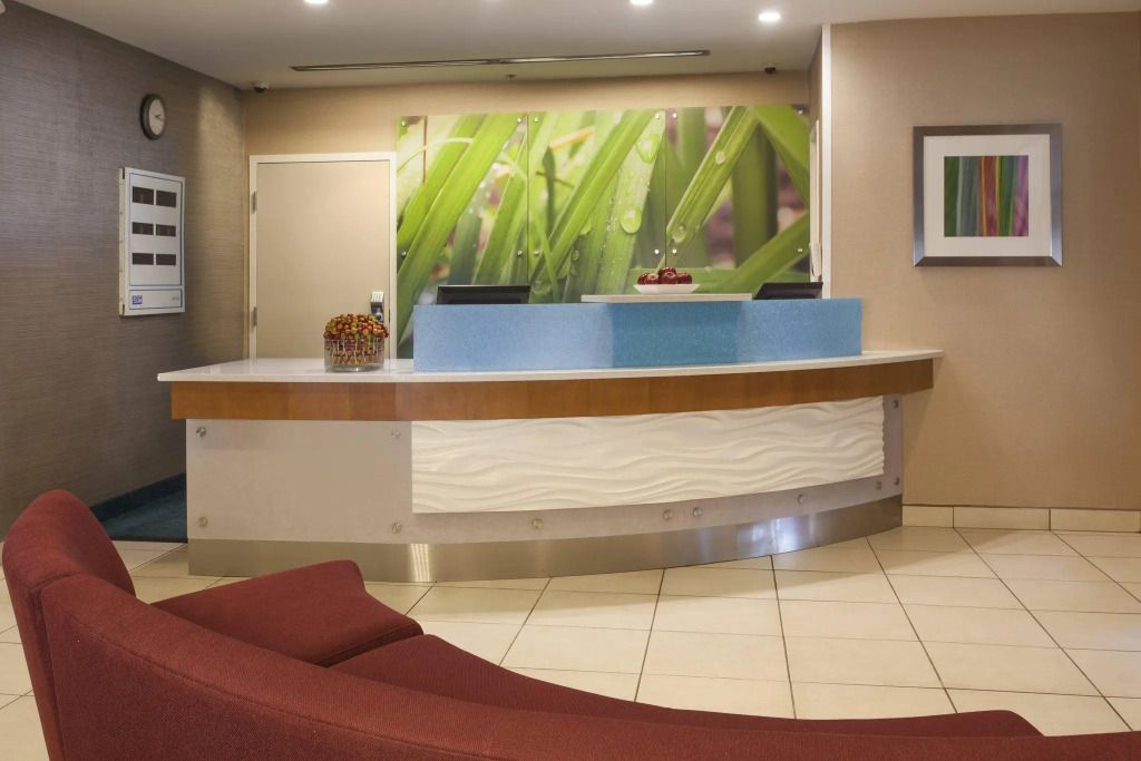 Receptionist