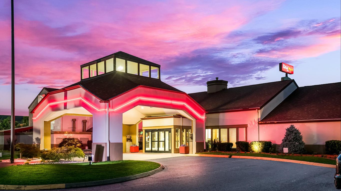 Red Roof Inn Plus+ & Suites Knoxville West - Cedar Bluff