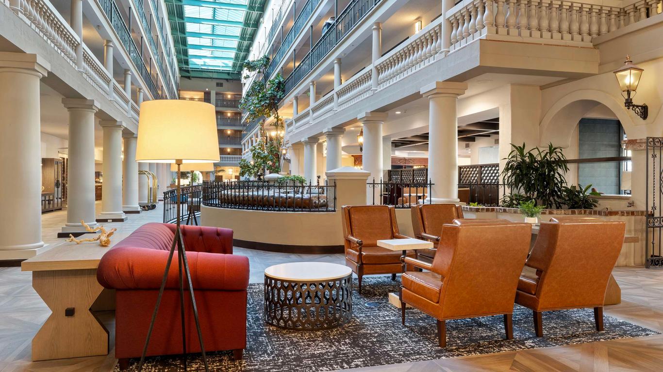 Embassy Suites by Hilton Los Angeles International Airport South