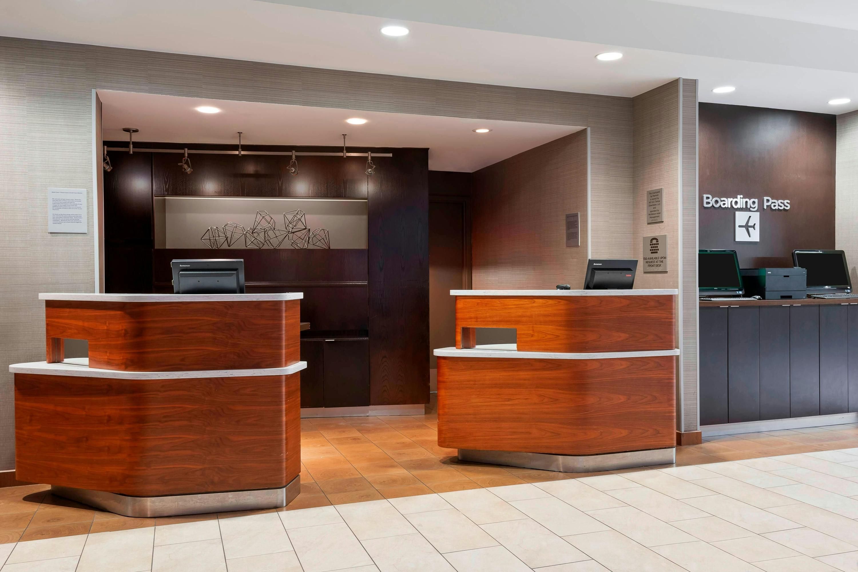 Receptionist