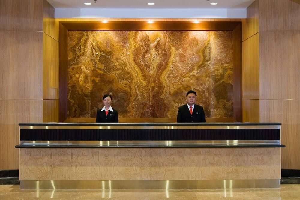 Receptionist
