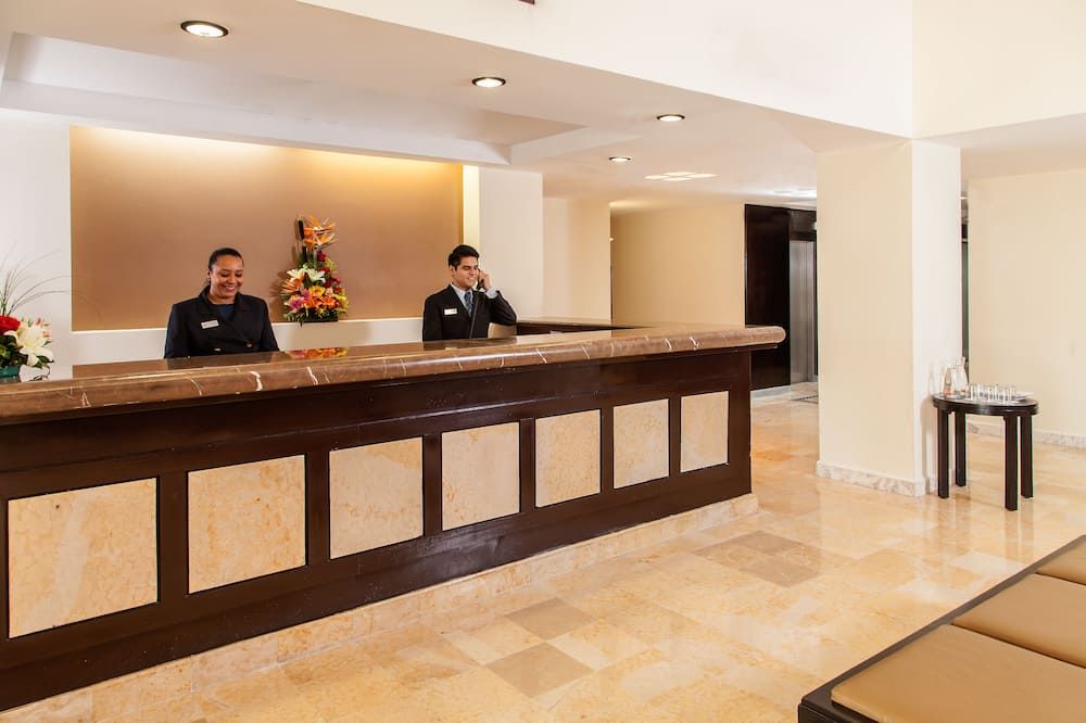 Receptionist