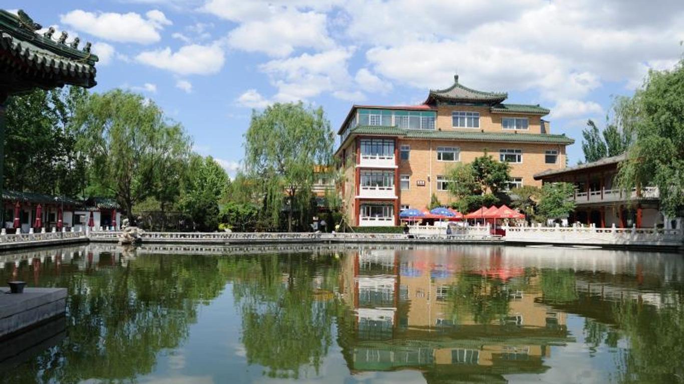 Beijing Sichuan Dragon Garden Hotel