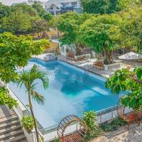 Caroline Long Cung Resort