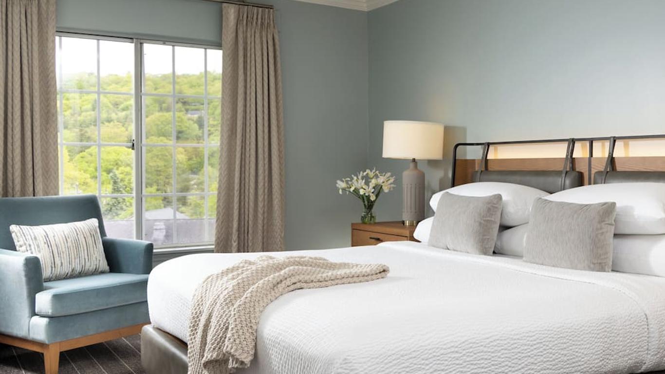Meadowbrook Inn