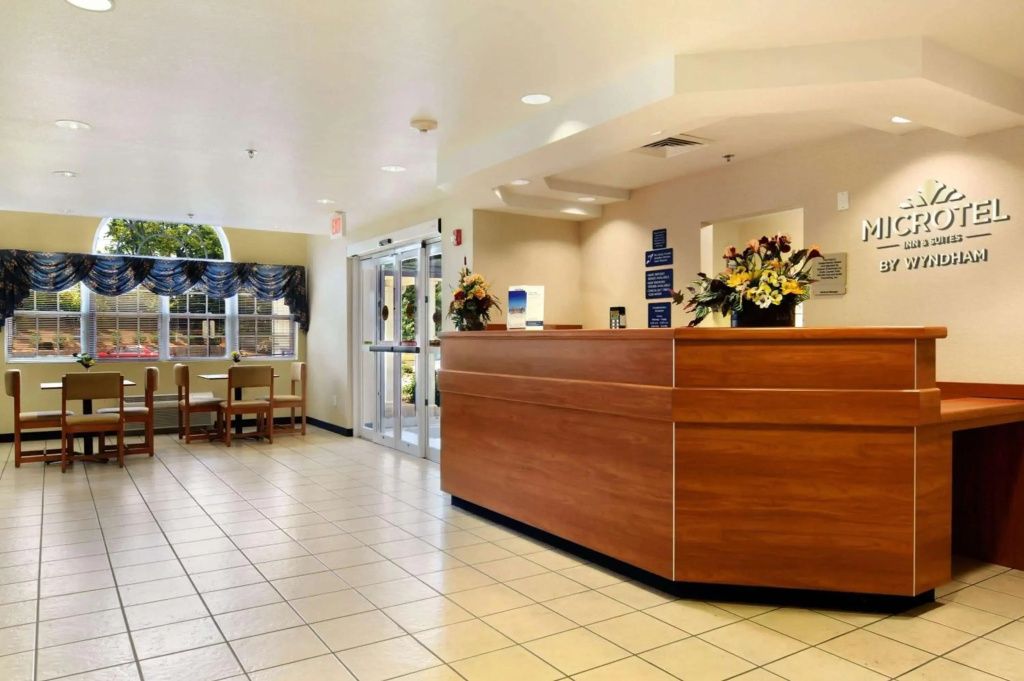 Receptionist