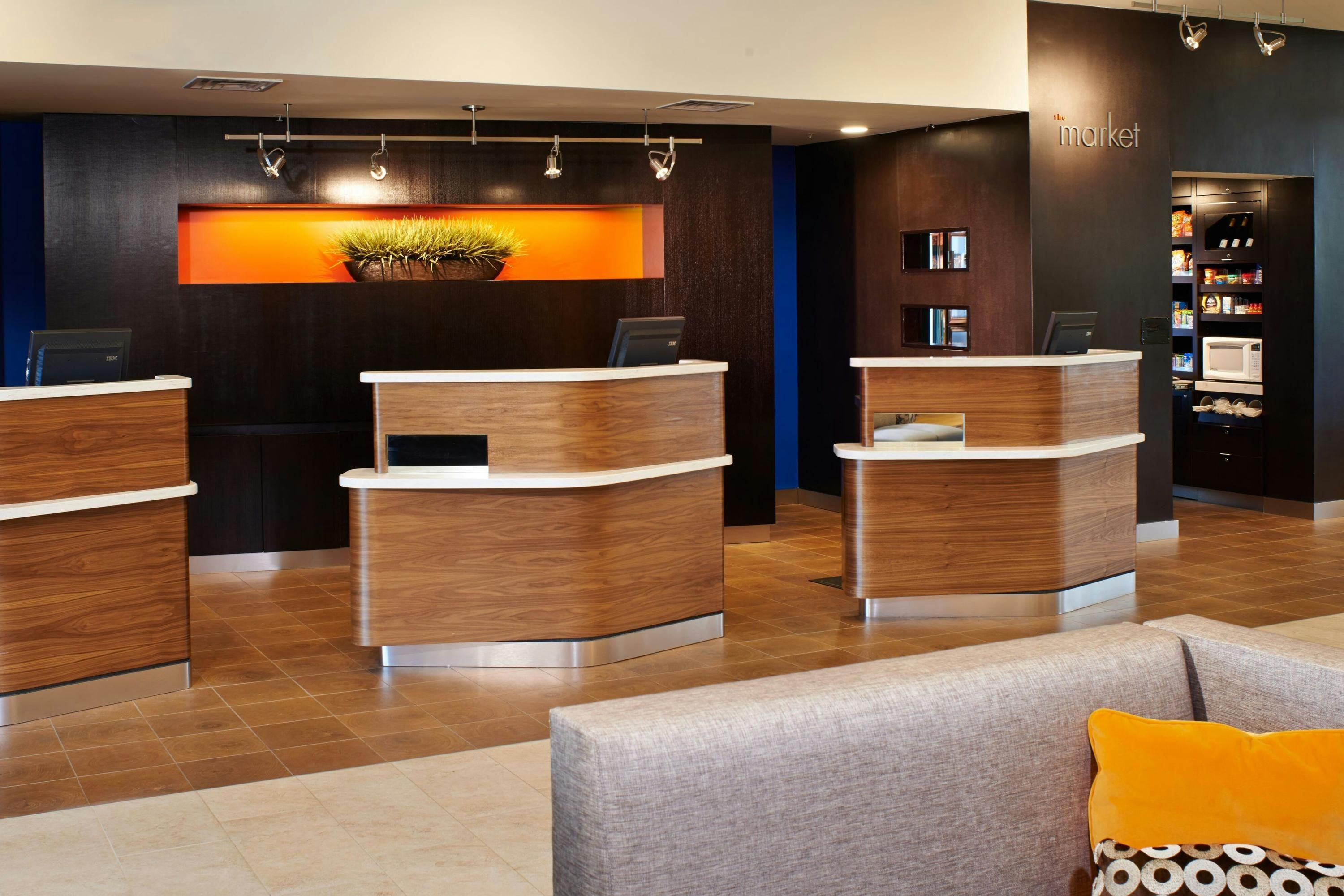 Receptionist