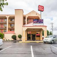 Econo Lodge Inn & Suites