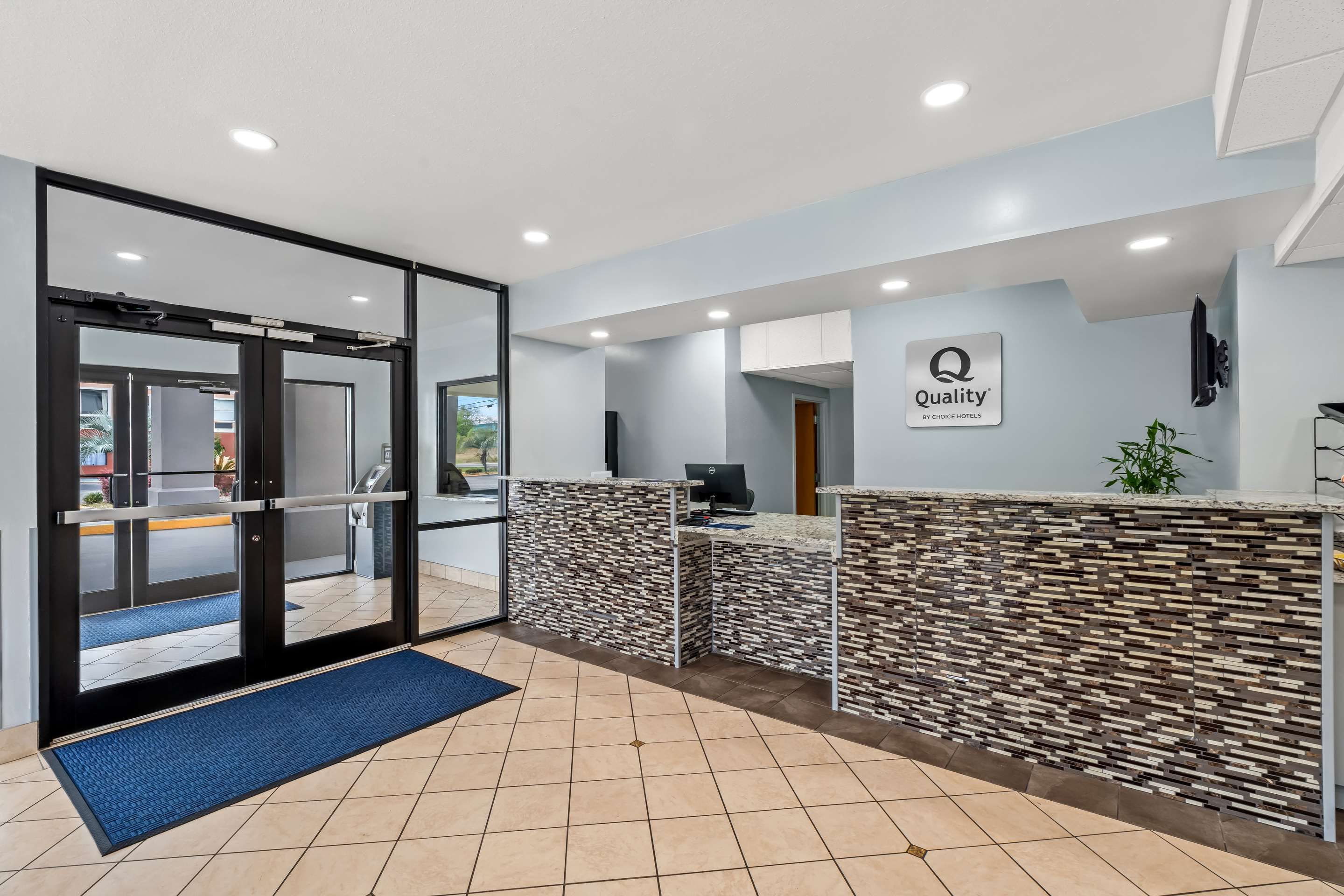 Receptionist