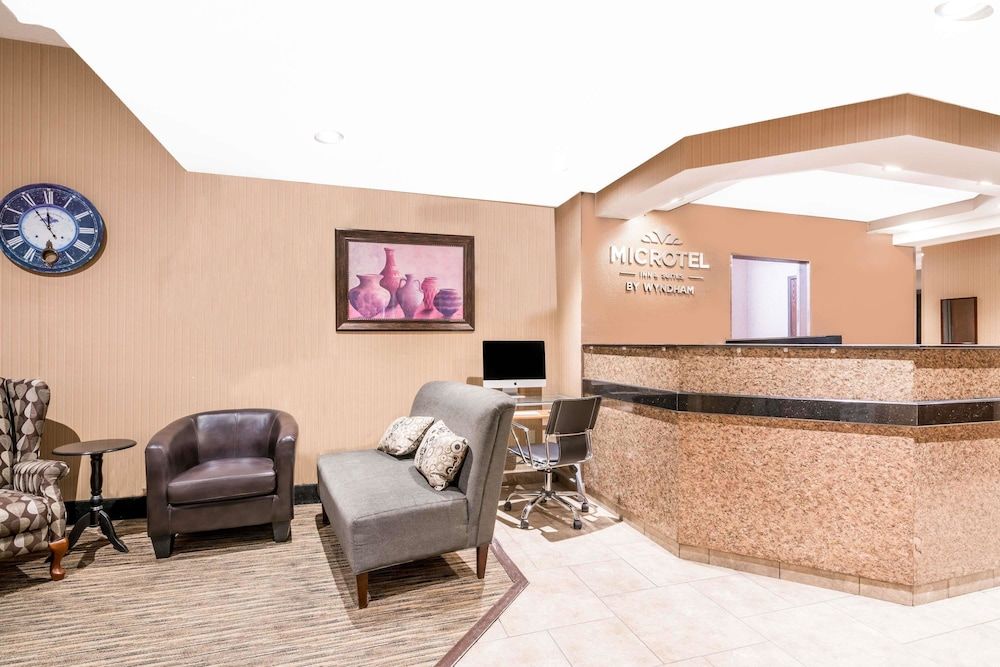 Receptionist