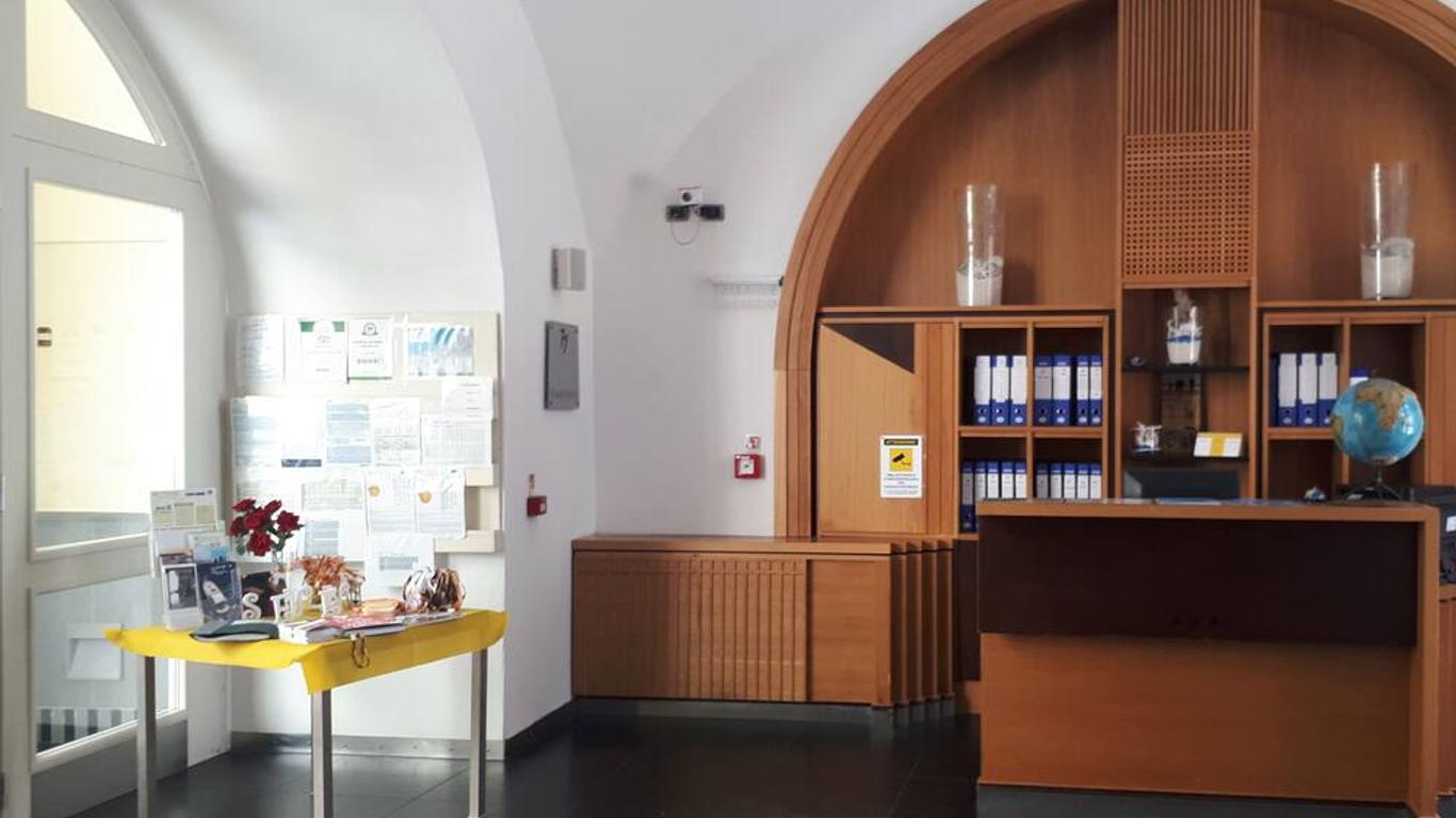 Seven Hostel & Rooms