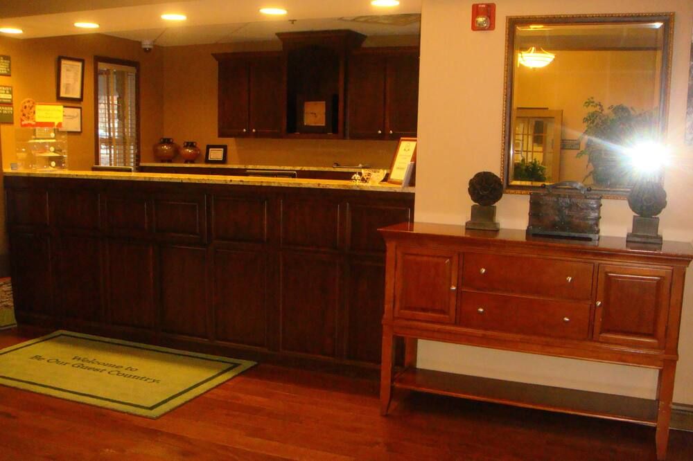 Receptionist