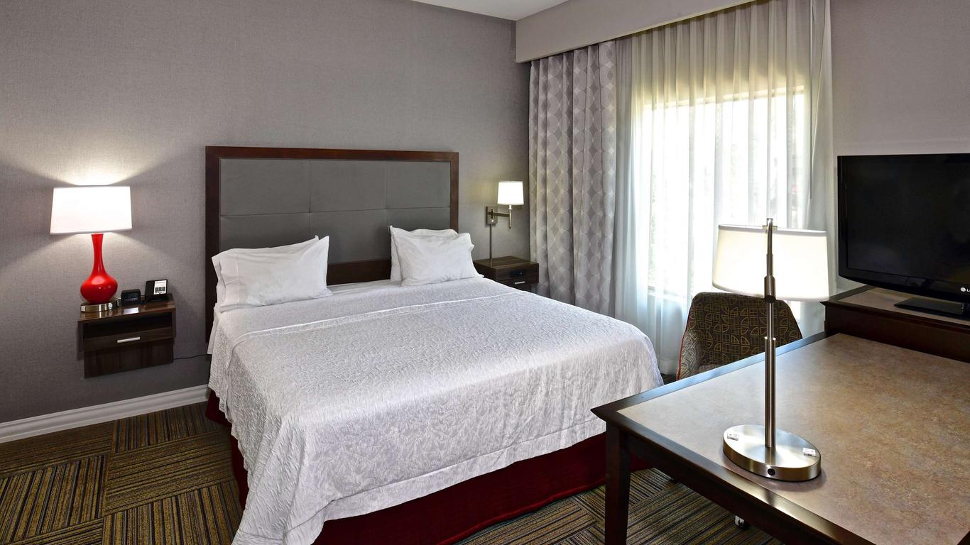 Hampton Inn & Suites Fredericksburg