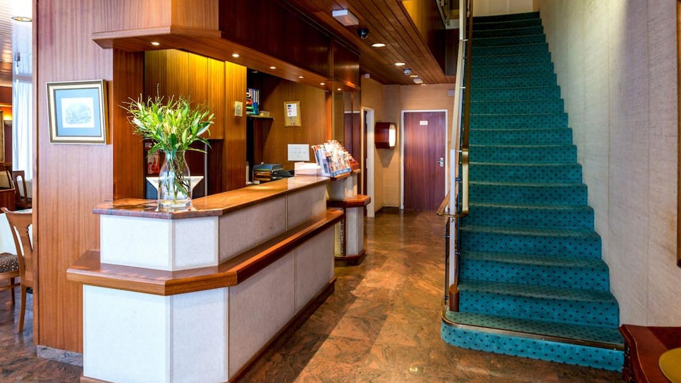 Hotel Churchill