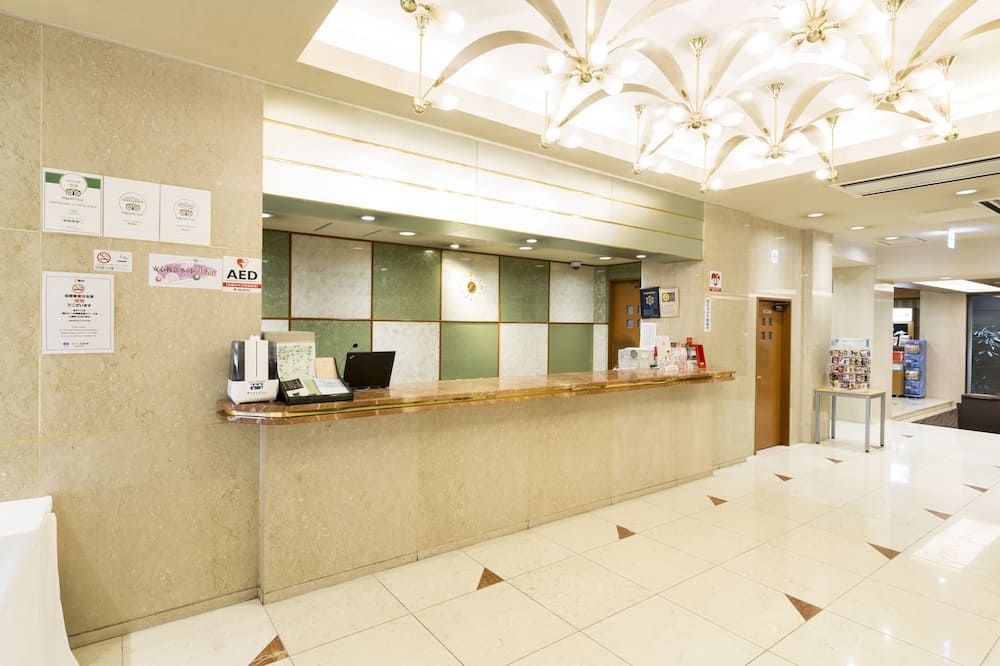 Receptionist