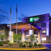 Holiday Inn Express & Suites Minneapolis (Golden Valley)