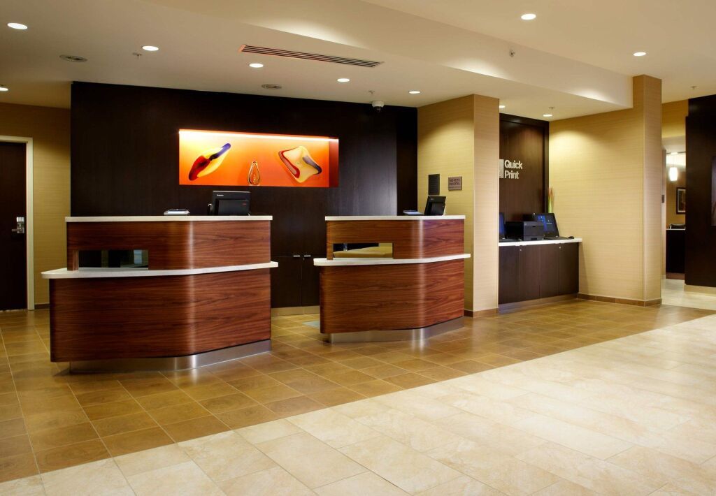 Receptionist