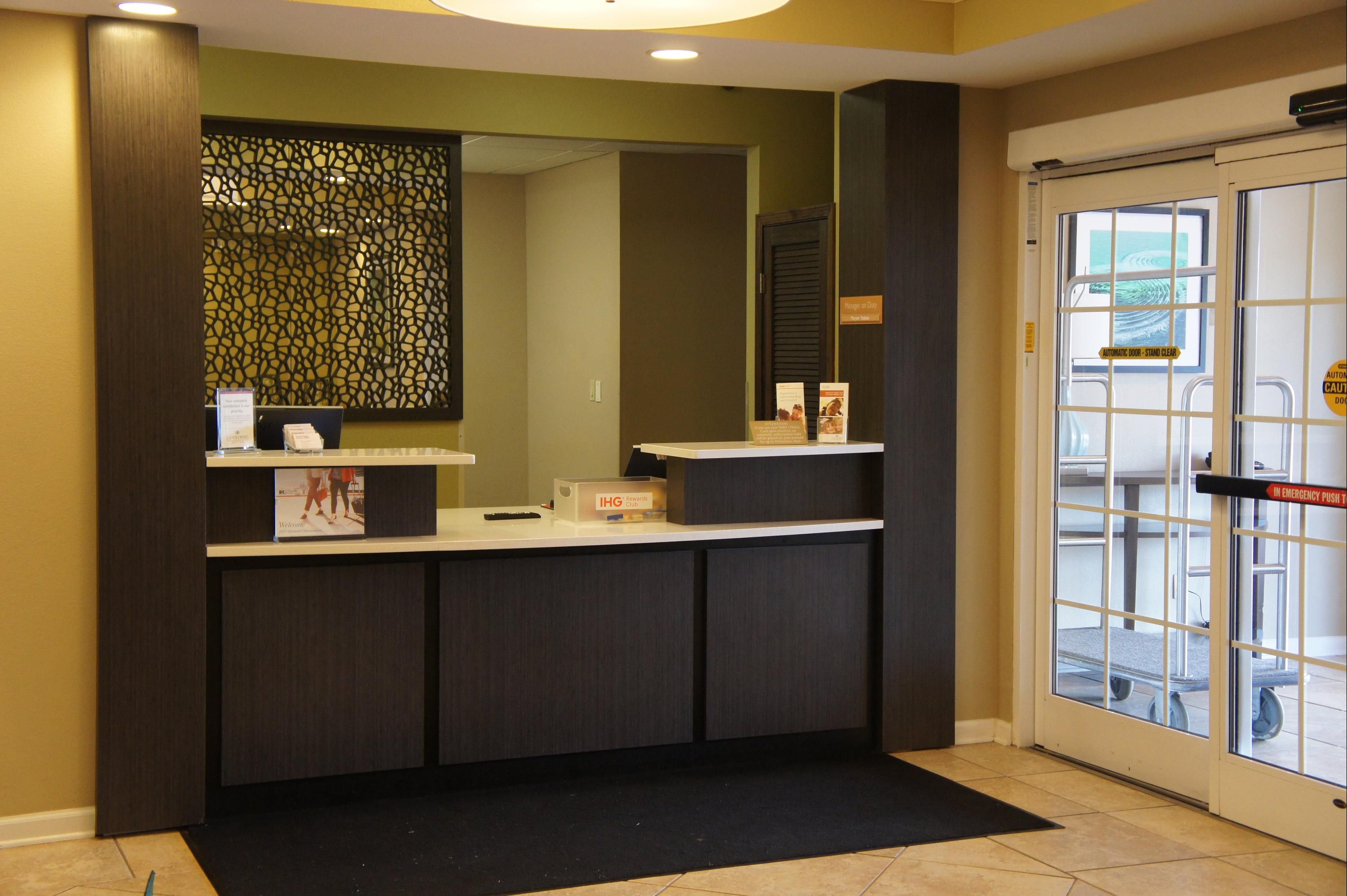 Receptionist