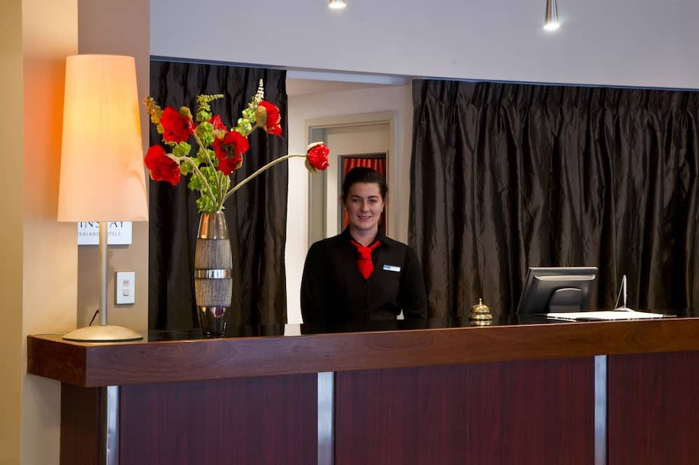 Receptionist