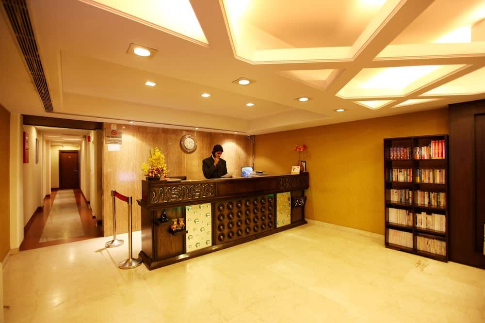 Receptionist