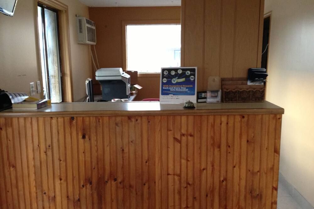Receptionist