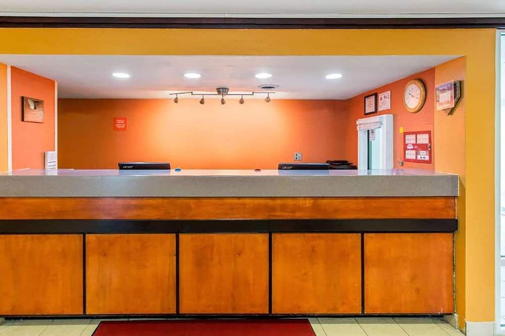 Receptionist