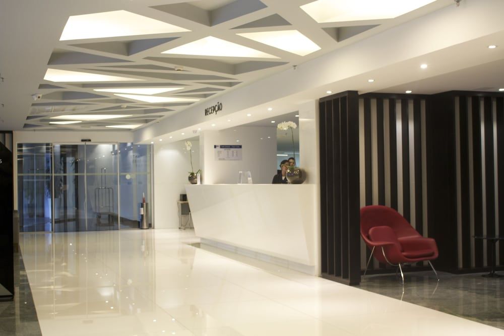 Receptionist