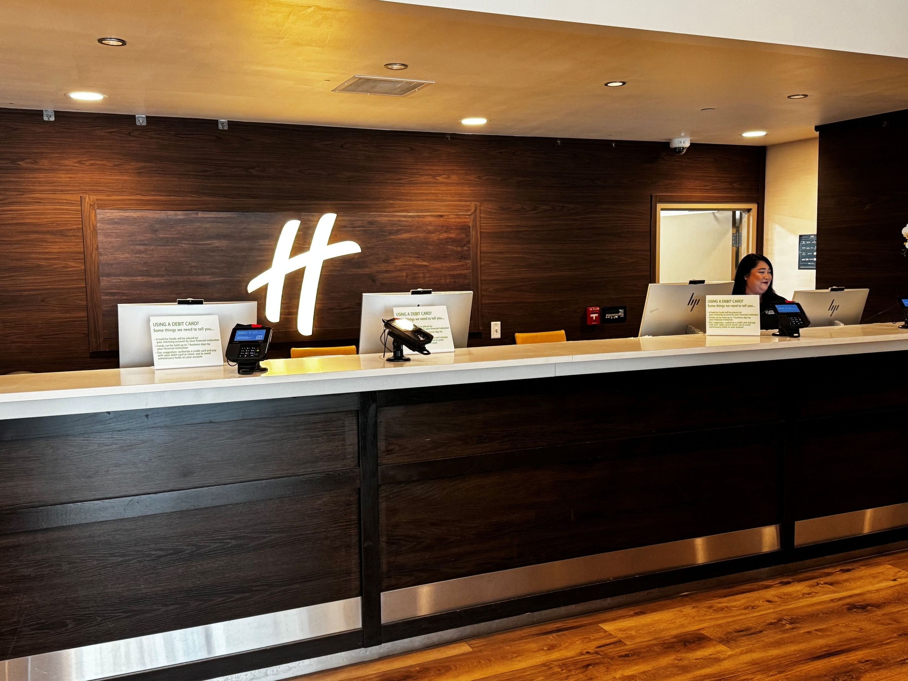 Receptionist