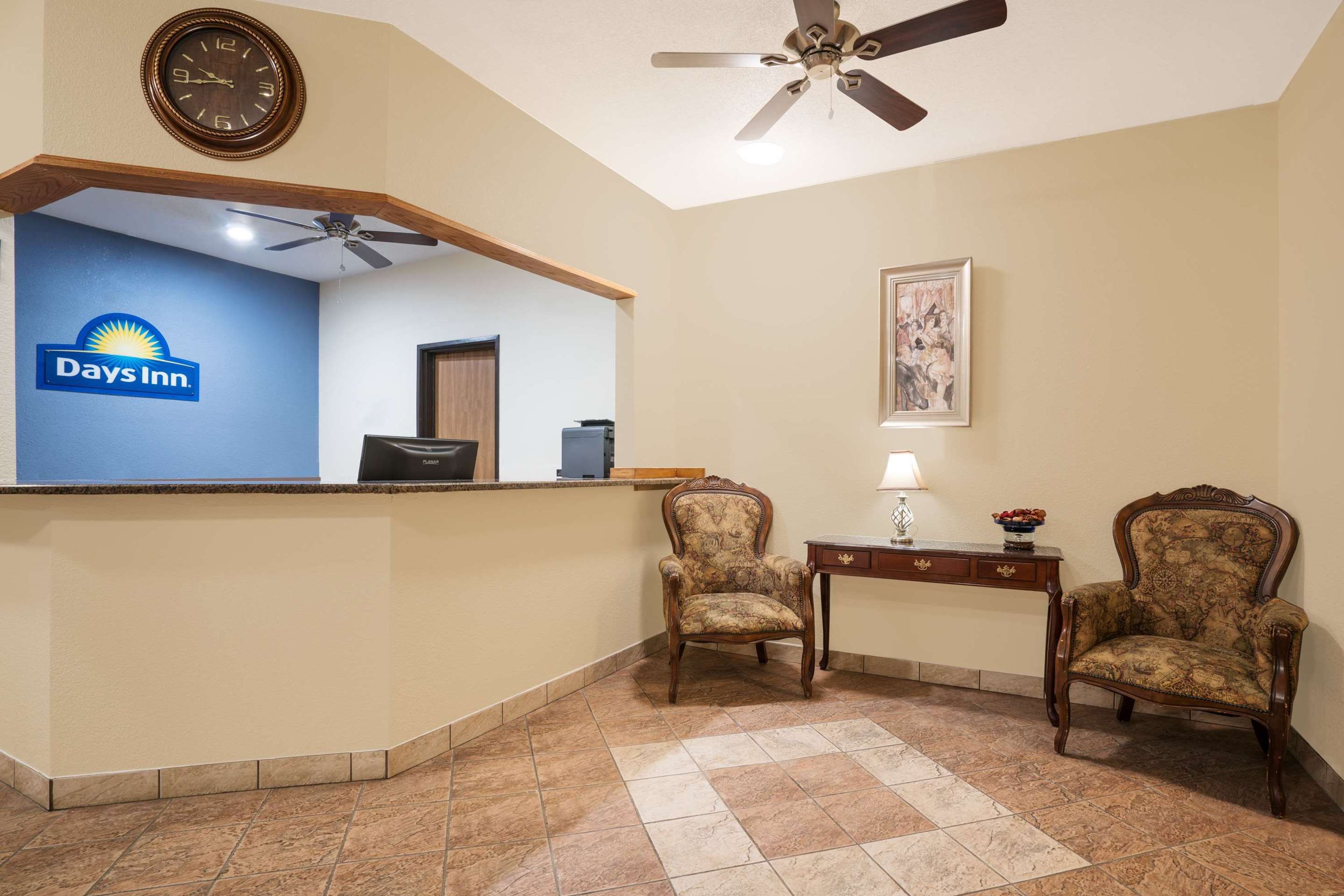 Receptionist