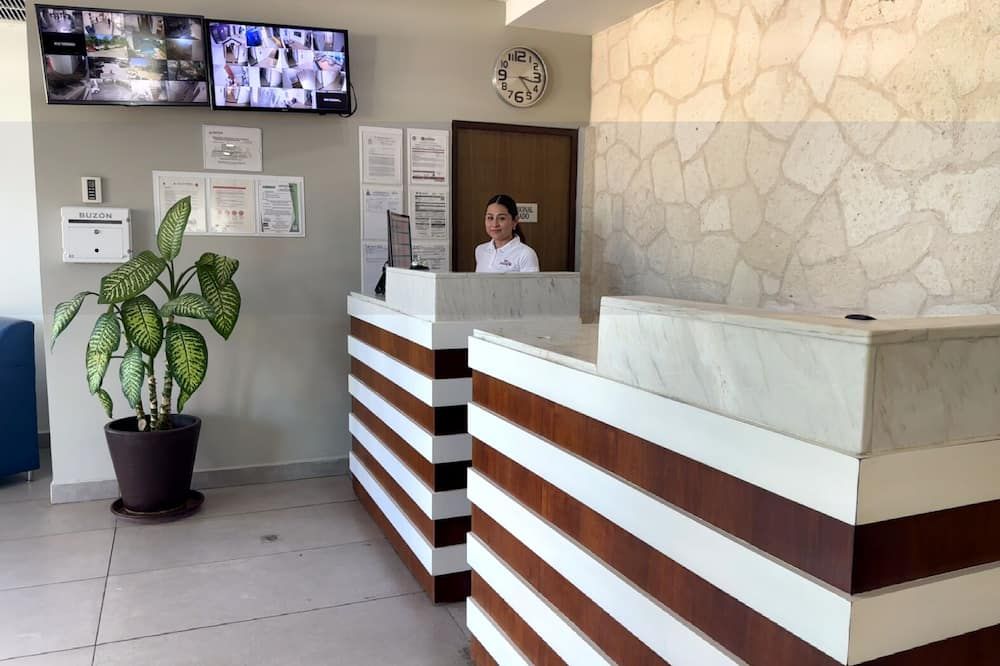 Receptionist